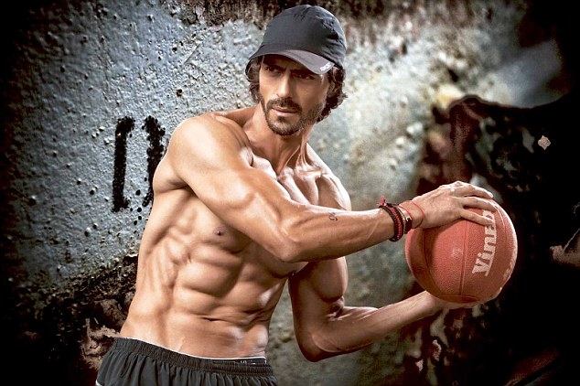 Arjun Rampal Arena Pile Top 10 Most Hottest Bollywood Actors In The World