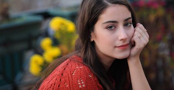 Hazal Kaya Arena Pile Top 10 Most Beautiful Turkish Actresses