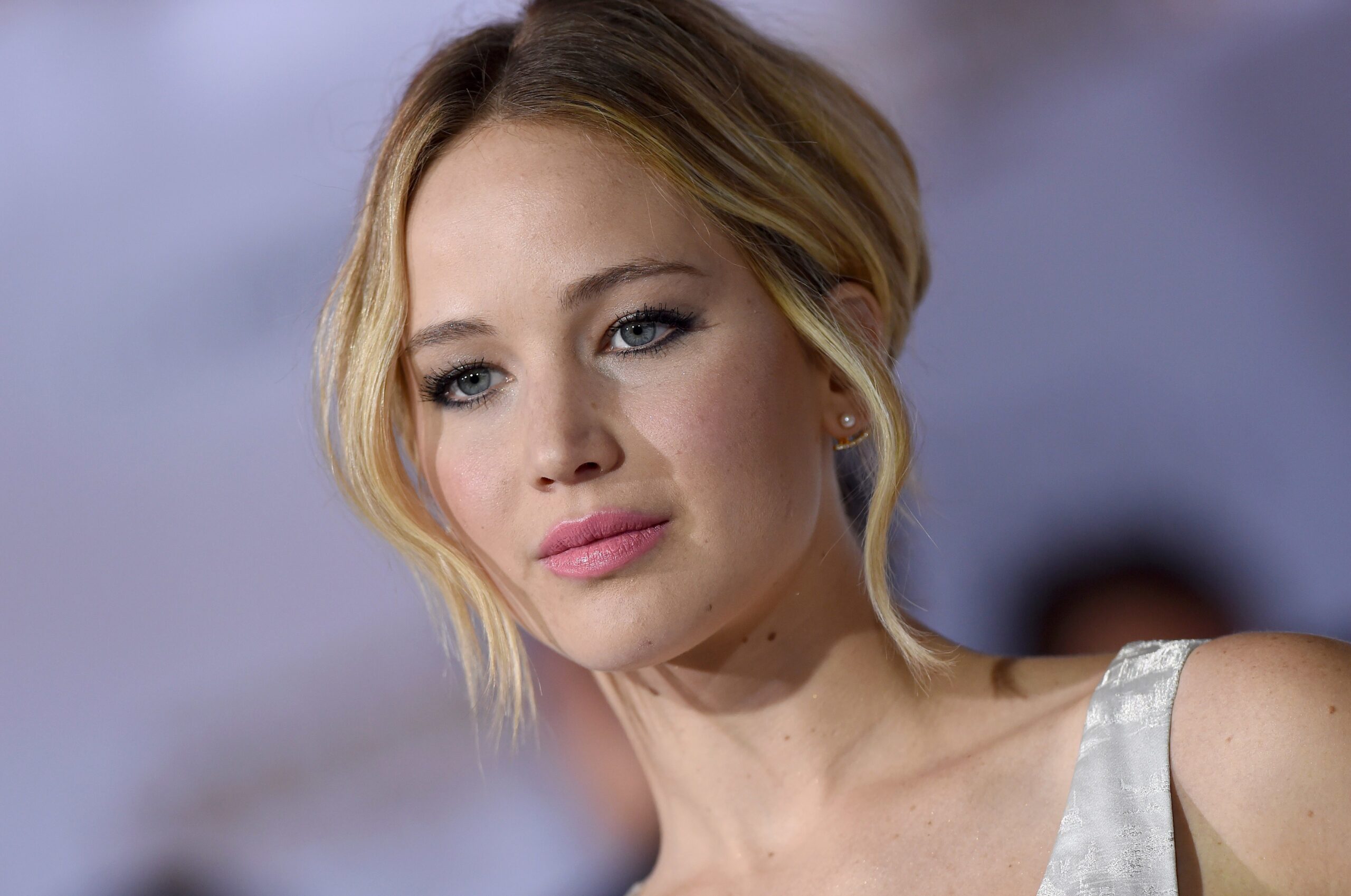 Jennifer Lawrence 1 Arena Pile Top 10 Most Beautiful Hollywood Actresses