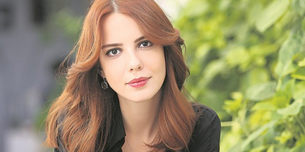 Selen Soyder Arena Pile Top 10 Most Beautiful Turkish Actresses
