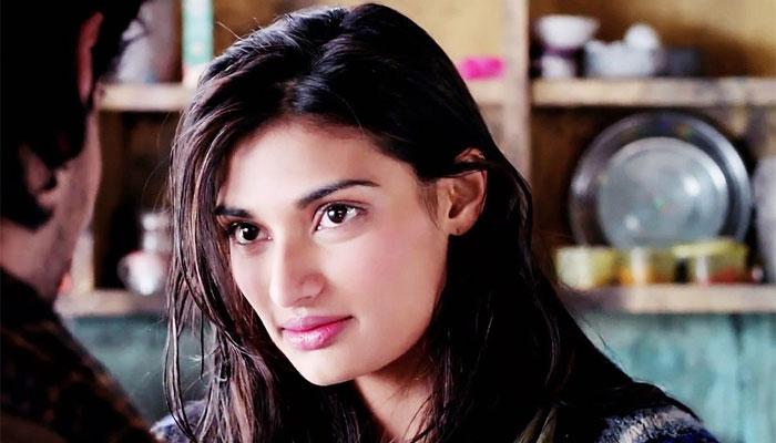 Athiya Shetty Arena Pile Top 10 Most Beautiful Female Debutants of Bollywood