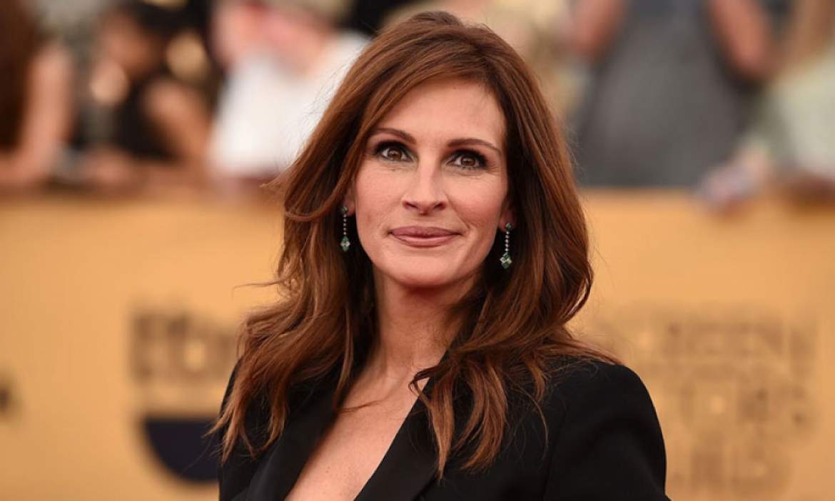Julia Roberts Arena Pile Top 10 Highest Grossing Actresses Of All Time