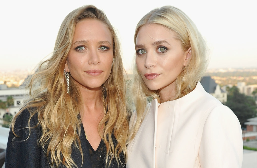 Mary Kate and Ashley Arena Pile Top 10 Fashion Icons of All Time In The World