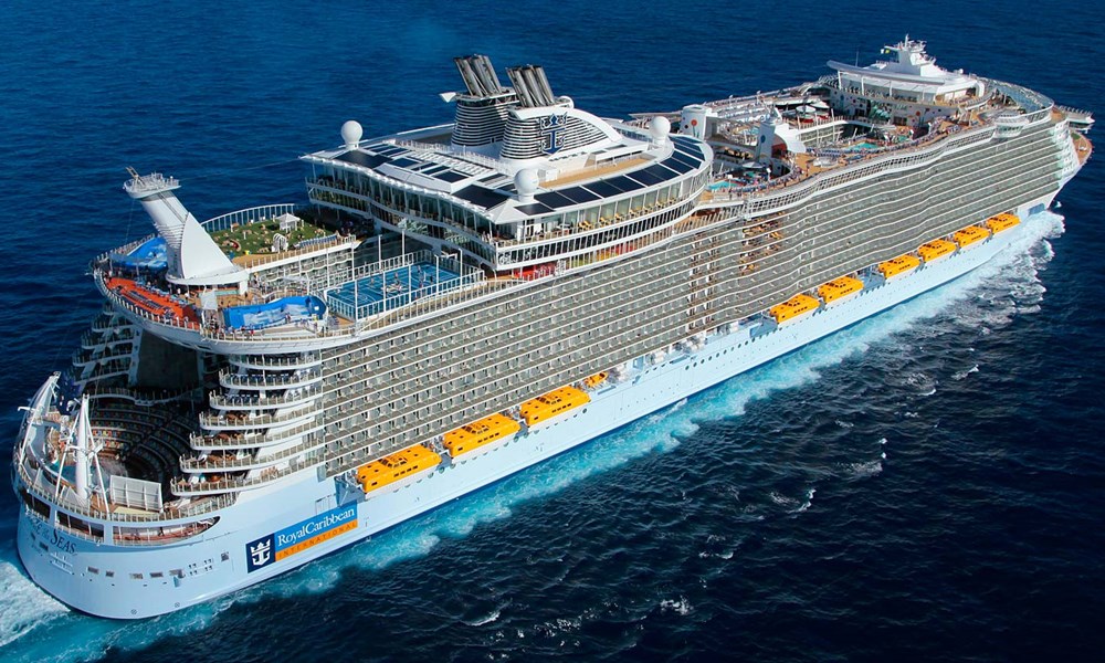 Oasis of the Seas Arena Pile Top 10 Largest Cruise Ships In The World