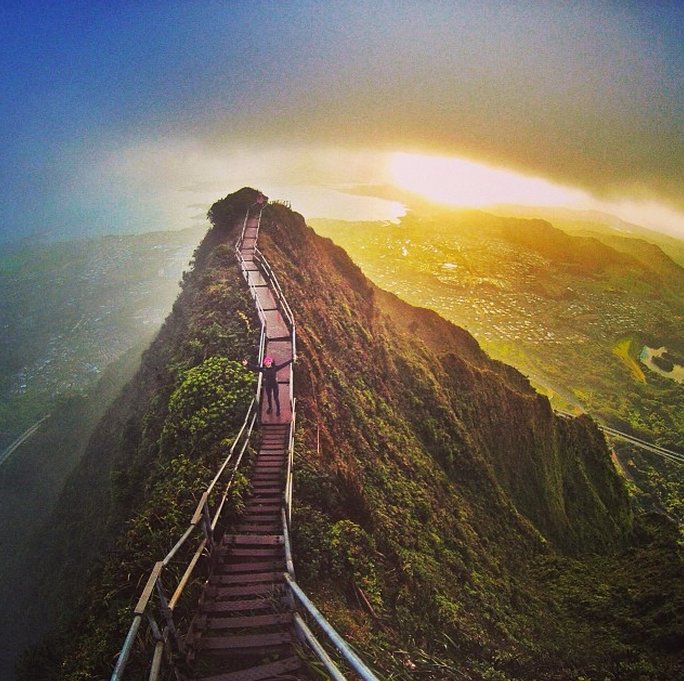 Haiku Stairs Arena Pile Top 10 Most Surreal Places In United States