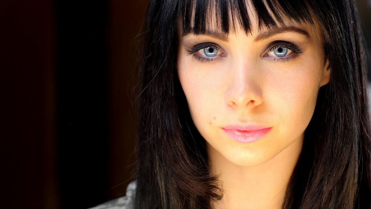 Ksenia Solo Arena Pile Top 10 Hollywood Actresses With Beautiful Big Eyes