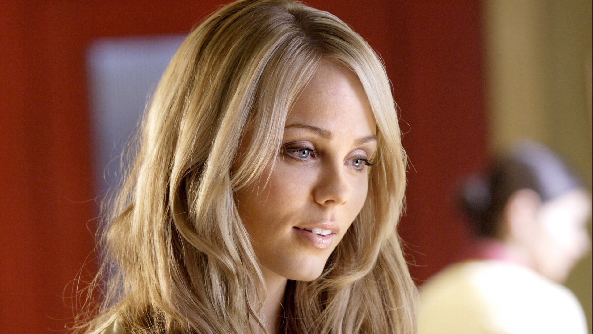 Laura Vandervoort 1 Arena Pile Top 10 Hottest Canadian Actresses In The World