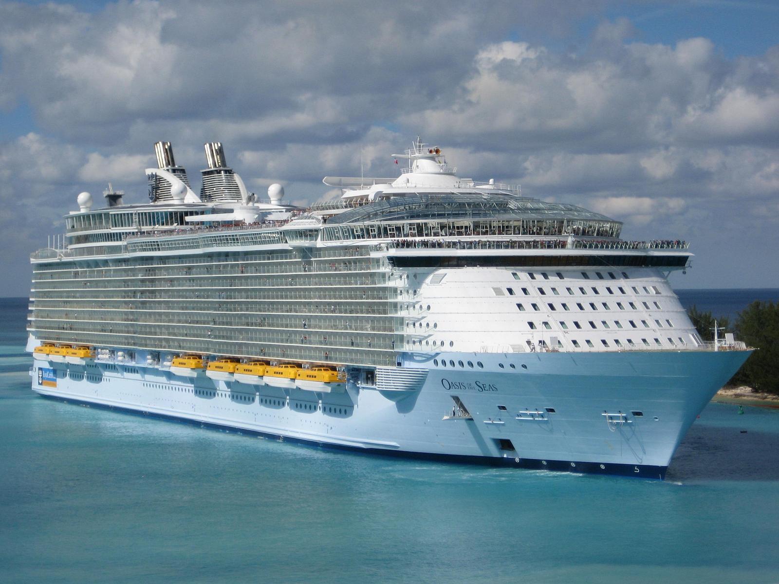 MS Oasis of the Seas Arena Pile Top 10 Biggest Cruise Ships Royal Caribbean In The World