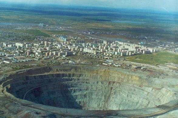 Mirny Arena Pile Top 10 Largest Mines In The World