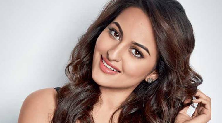 sonakshi sinha Arena Pile Top 10 Richest Bollywood Actresses Of 2018