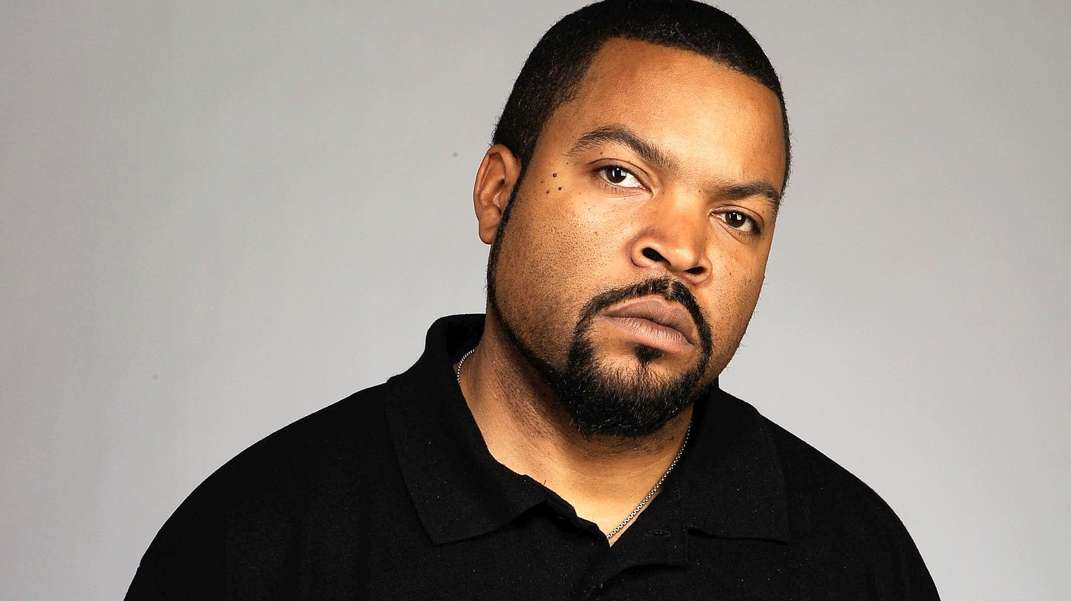 Ice Cube Arena Pile Top 10 Richest Black Actors In The World 2018