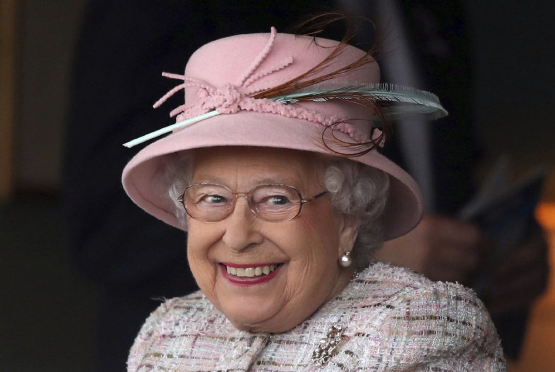 Queen Elizabeth II Arena Pile Top 10 Richest Royals In The World Of 2018