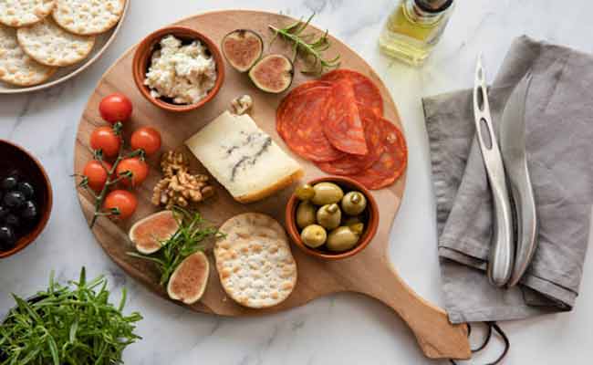 Gorgeous Cheese Boards To Serve Food For Your Loved Ones